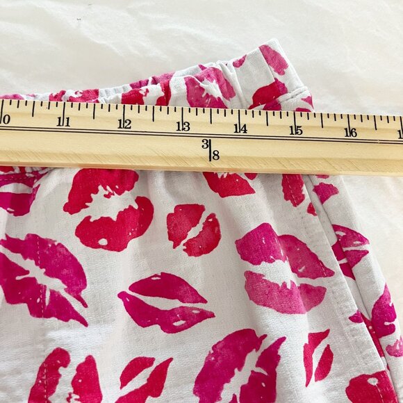 Ibkomfortable Ibkul White Pink Lip Print Pull On Shorts UPF 50+ Quick Dry MEDIUM - Picture 6 of 8